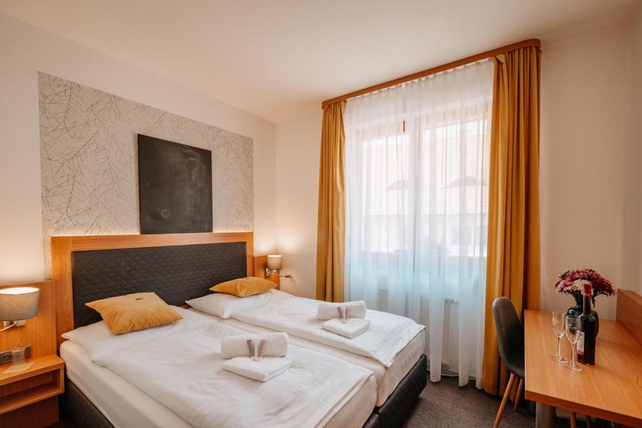 Hotel Klika Ceske Budejovice Exterior photo