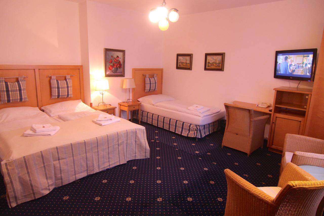 Hotel Klika Ceske Budejovice Exterior photo